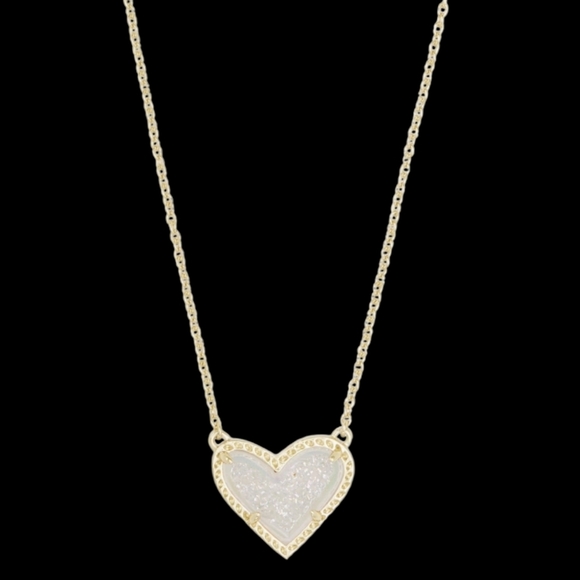 Kendra Scott Ari Heart Gold Pendant Necklace in Iridescent Drusy - Picture 2 of 9